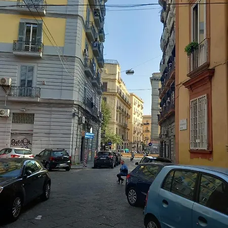 Greth House * Napoli