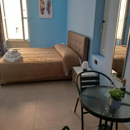 Greth House * Napoli